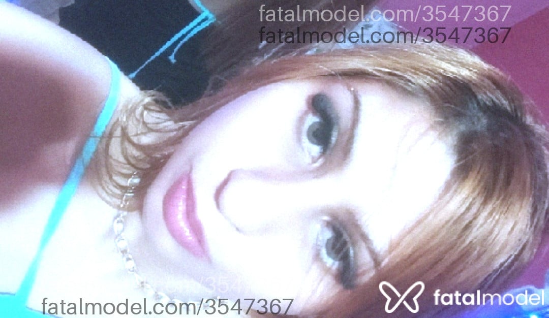 Acompanhante mulher ruiva (o) de olhos verdes - Karen