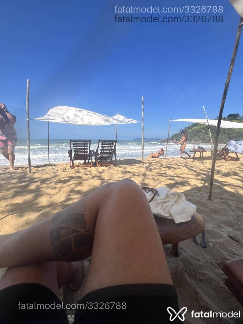 Acompanhante homem morena (o) de olhos castanhos - Junior