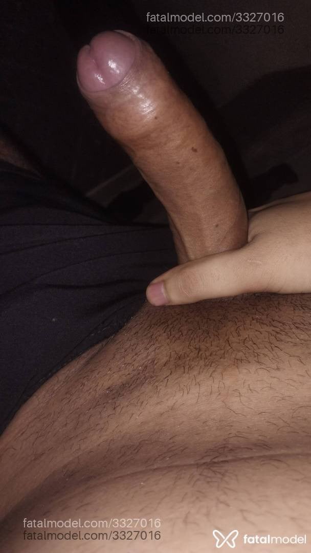 Acompanhante homem com cabelo castanho de olhos castanhos - Souza