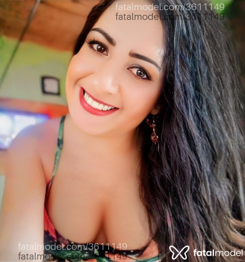 Acompanhante mulher trans morena (o) de olhos mel - Juliana Pavanelly
