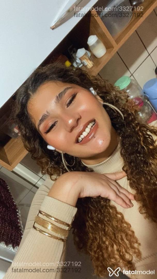 Acompanhante mulher trans morena (o) de olhos castanhos em Virtual - Ayra Alves