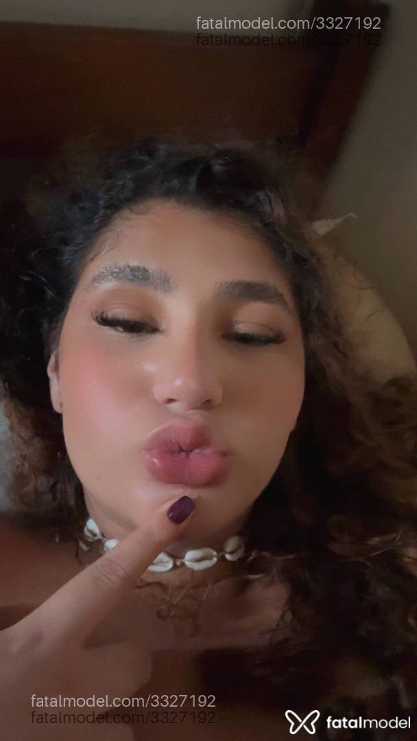 Acompanhante mulher trans morena (o) de olhos castanhos em Virtual - Ayra Alves