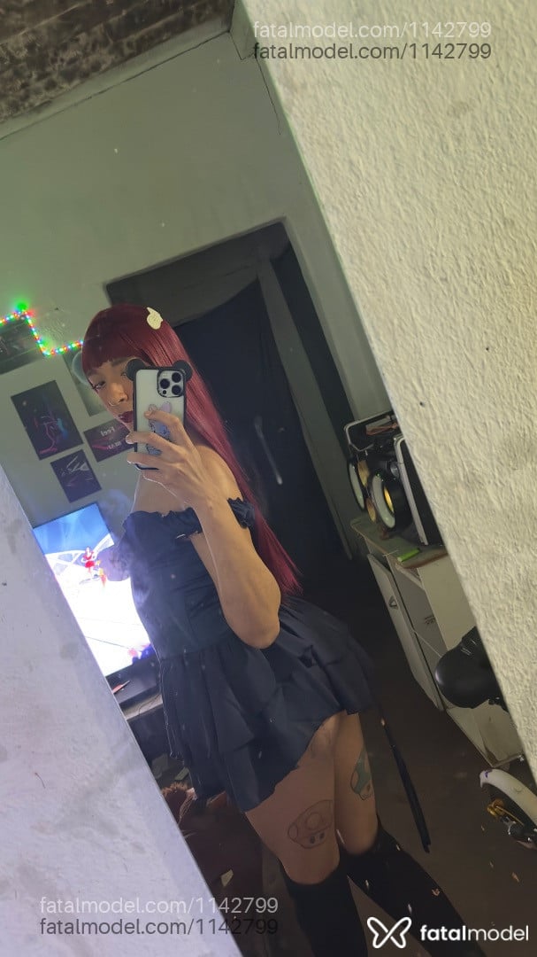Acompanhante travesti loira (o) de olhos castanhos - Baah Santtos