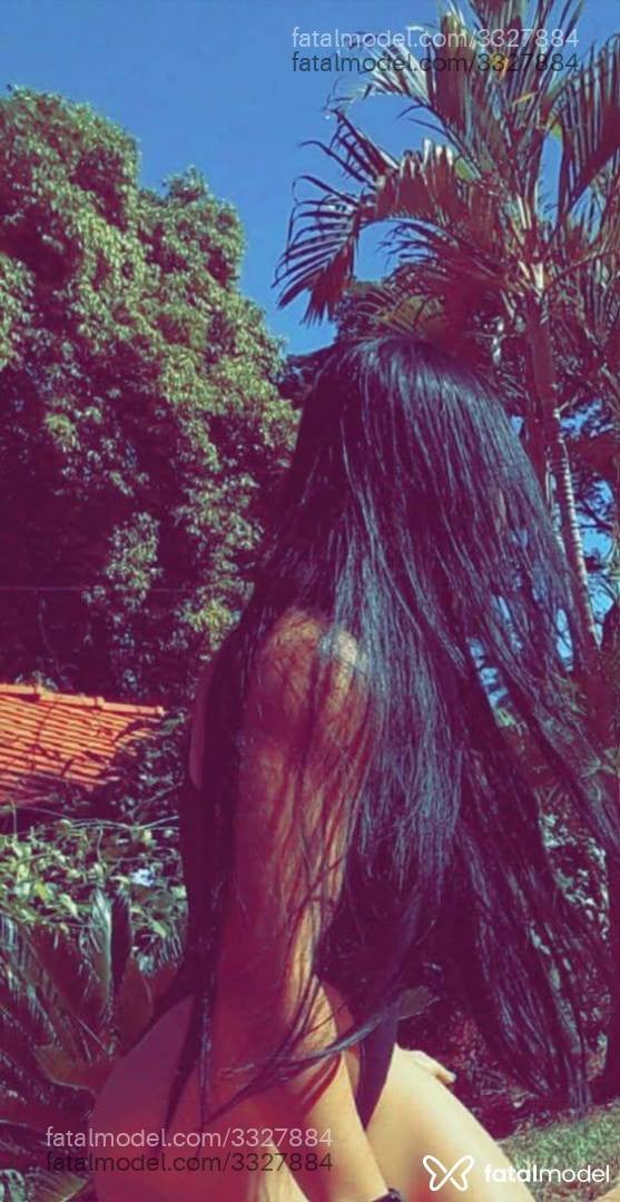 Acompanhante mulher morena (o) de olhos castanhos - Ella Wild