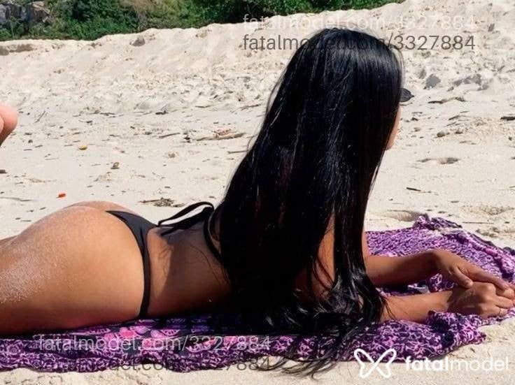 Acompanhante mulher morena (o) de olhos castanhos - Ella Wild