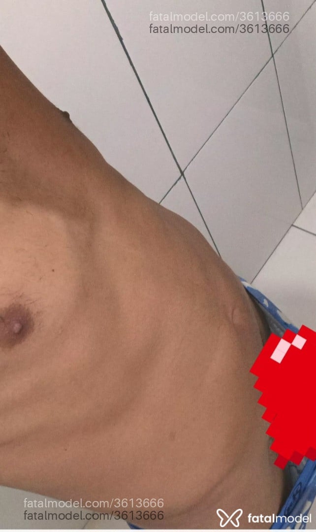 Acompanhante homem morena (o) de olhos castanhos - Raduan Rocha