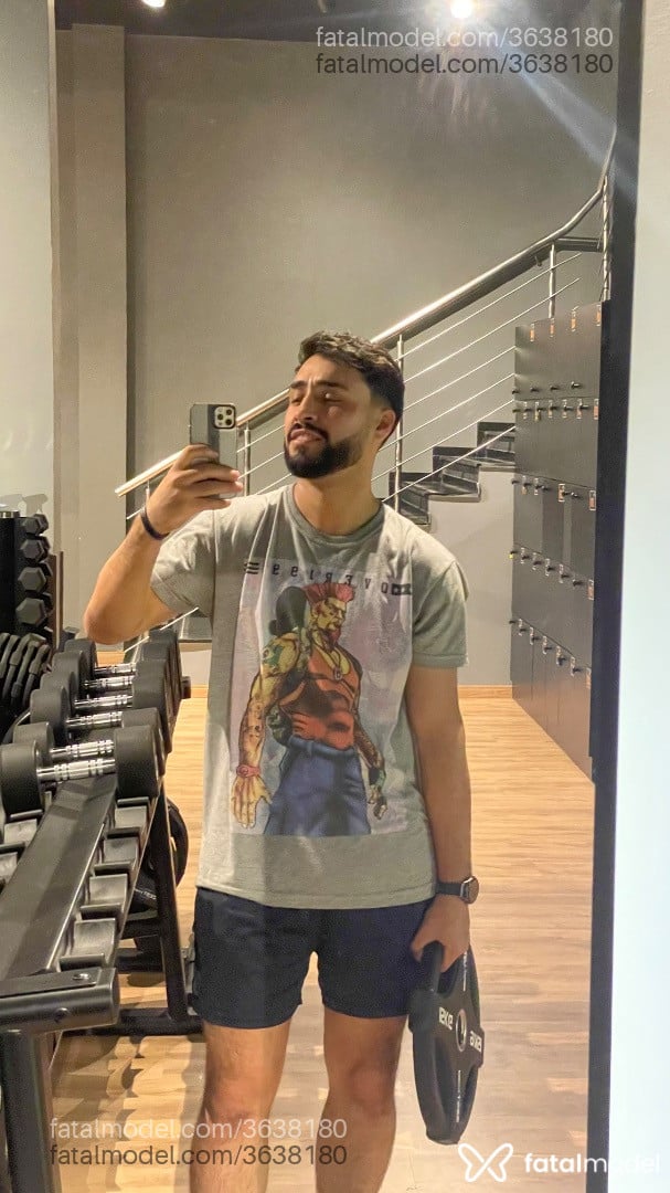 Acompanhante homem morena (o) de olhos mel - Rafael