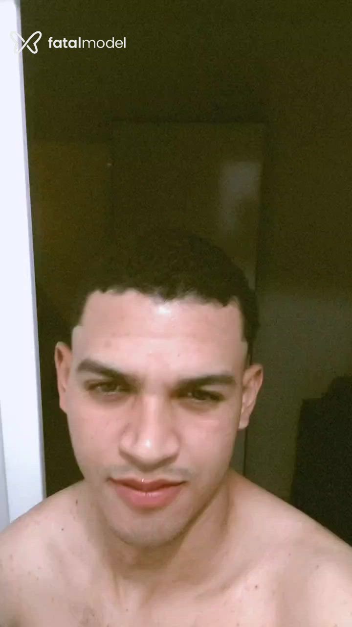 Acompanhante homem com cabelo castanho de olhos mel - Fagner Acompanhante homem com cabelo castanho de olhos mel - Fagner