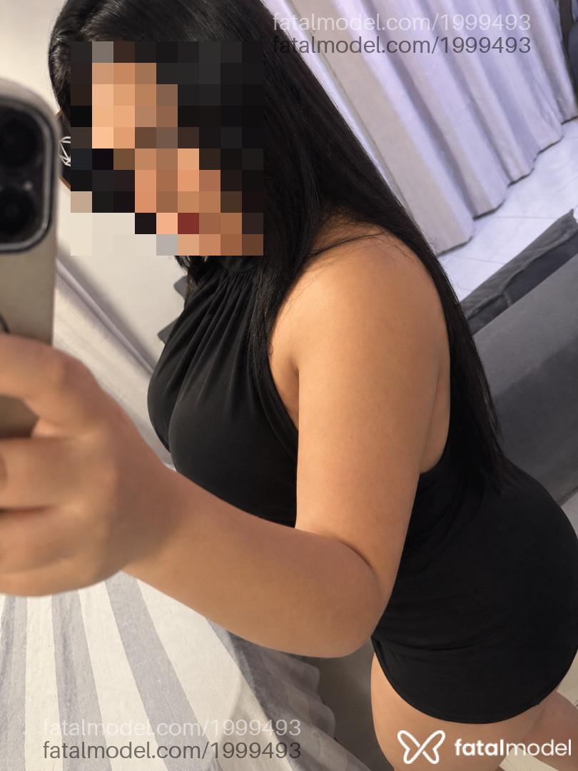 Acompanhante mulher com cabelo castanho de olhos castanhos - Babi