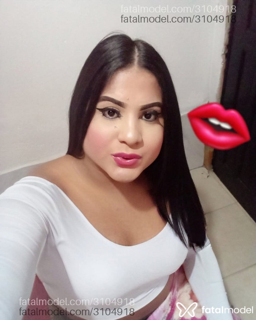 Acompanhante mulher trans morena (o) de olhos pretos - Cabalona Guerra