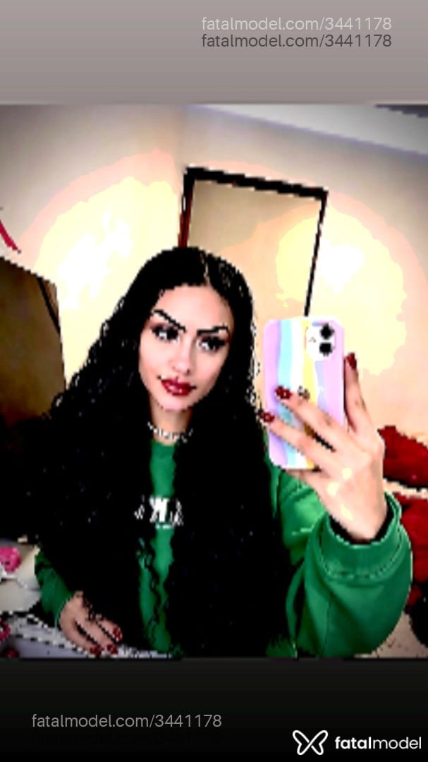 Acompanhante mulher morena (o) de olhos castanhos - Nicolly