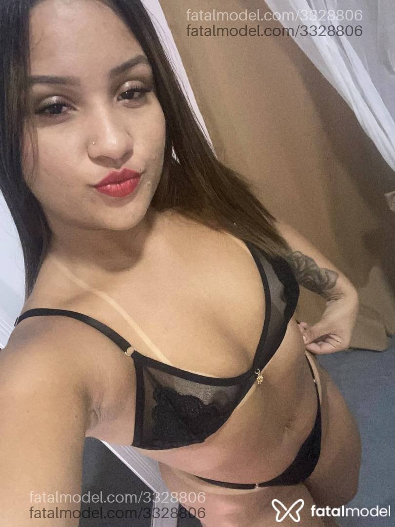 Acompanhante mulher com cabelo castanho de olhos castanhos em Fortaleza Acompanhante mulher com cabelo castanho de olhos castanhos em Fortaleza - Thalita