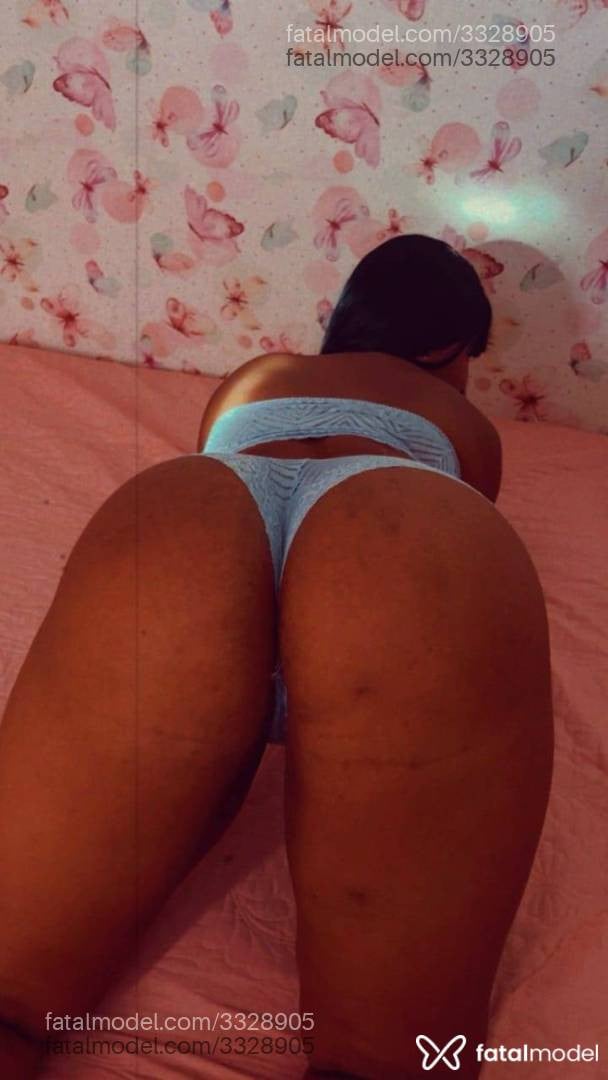 Acompanhante mulher morena (o) de olhos castanhos em Vitória da Conquista - Mel Morena