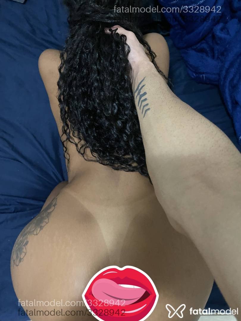 Acompanhante mulher morena (o) de olhos castanhos - Hellen