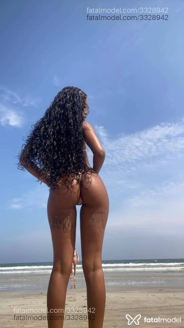 Acompanhante mulher morena (o) de olhos castanhos - Ayla Reis