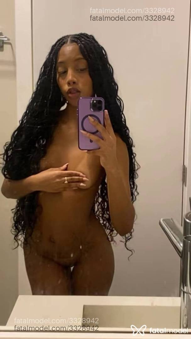 Acompanhante mulher morena (o) de olhos castanhos - Ayla Reis
