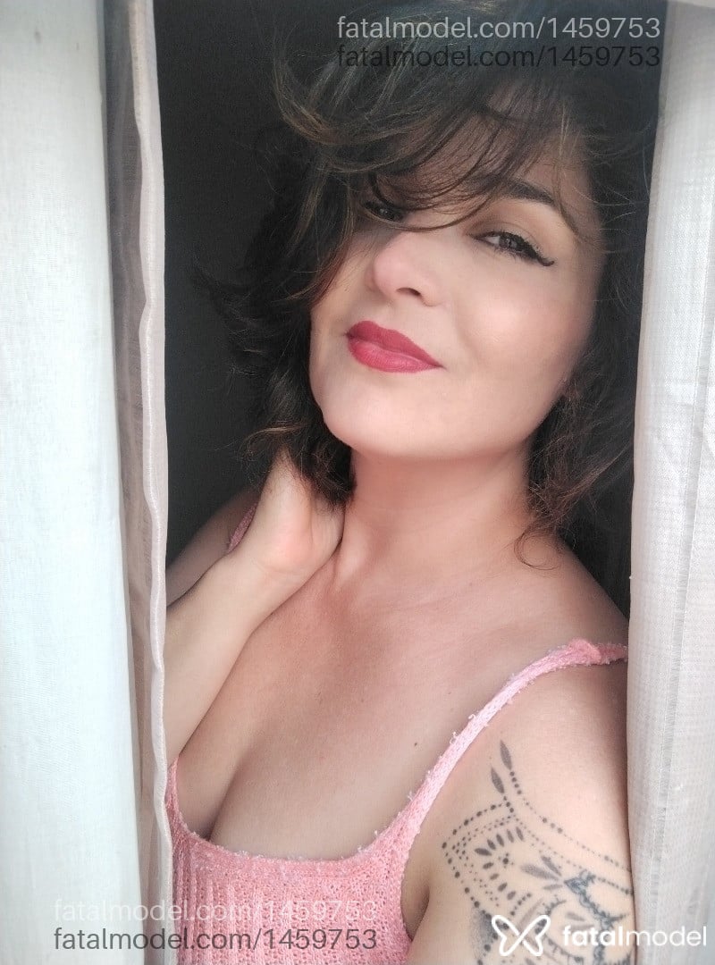 Acompanhante mulher com cabelo castanho de olhos castanhos - Sarah Gracie