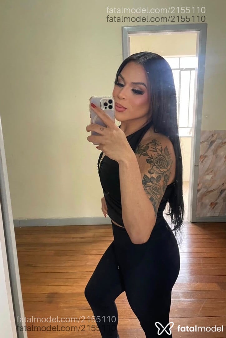 Acompanhante mulher trans loira (o) de olhos pretos - Morena Uvaranas