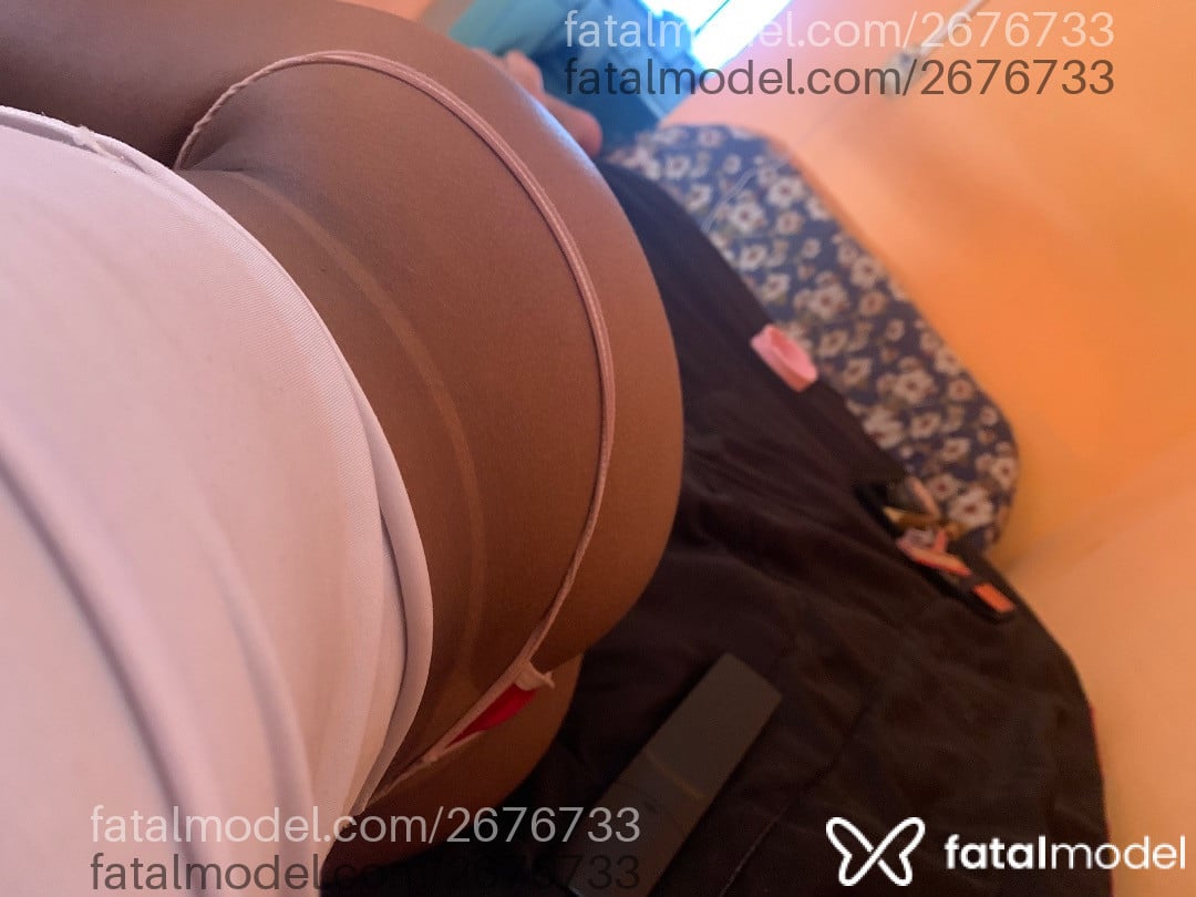 Acompanhante mulher trans com cabelo castanho de olhos castanhos - Victoria