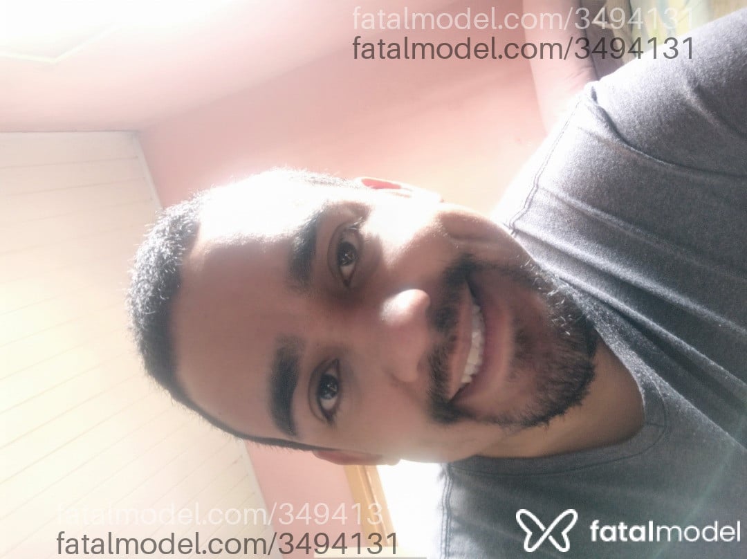 Acompanhante homem morena (o) de olhos pretos - Marcos