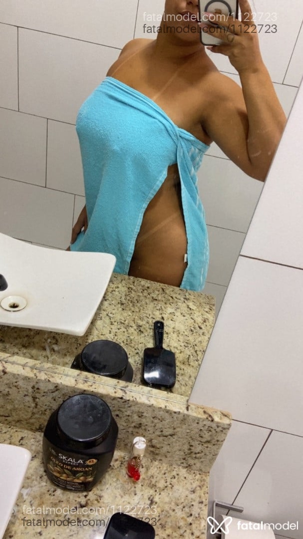 Acompanhante mulher morena (o) de olhos castanhos - Rafaela Caroline