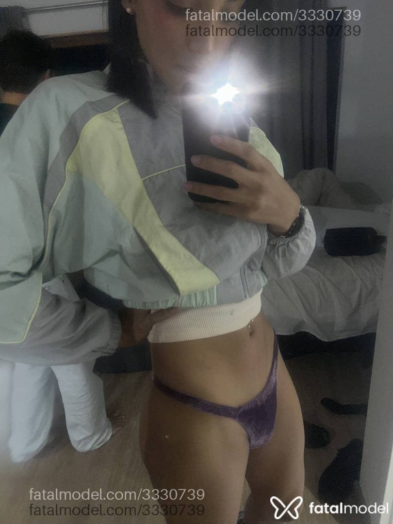 Acompanhante mulher trans morena (o) de olhos pretos em Curitiba - Laura Hadid