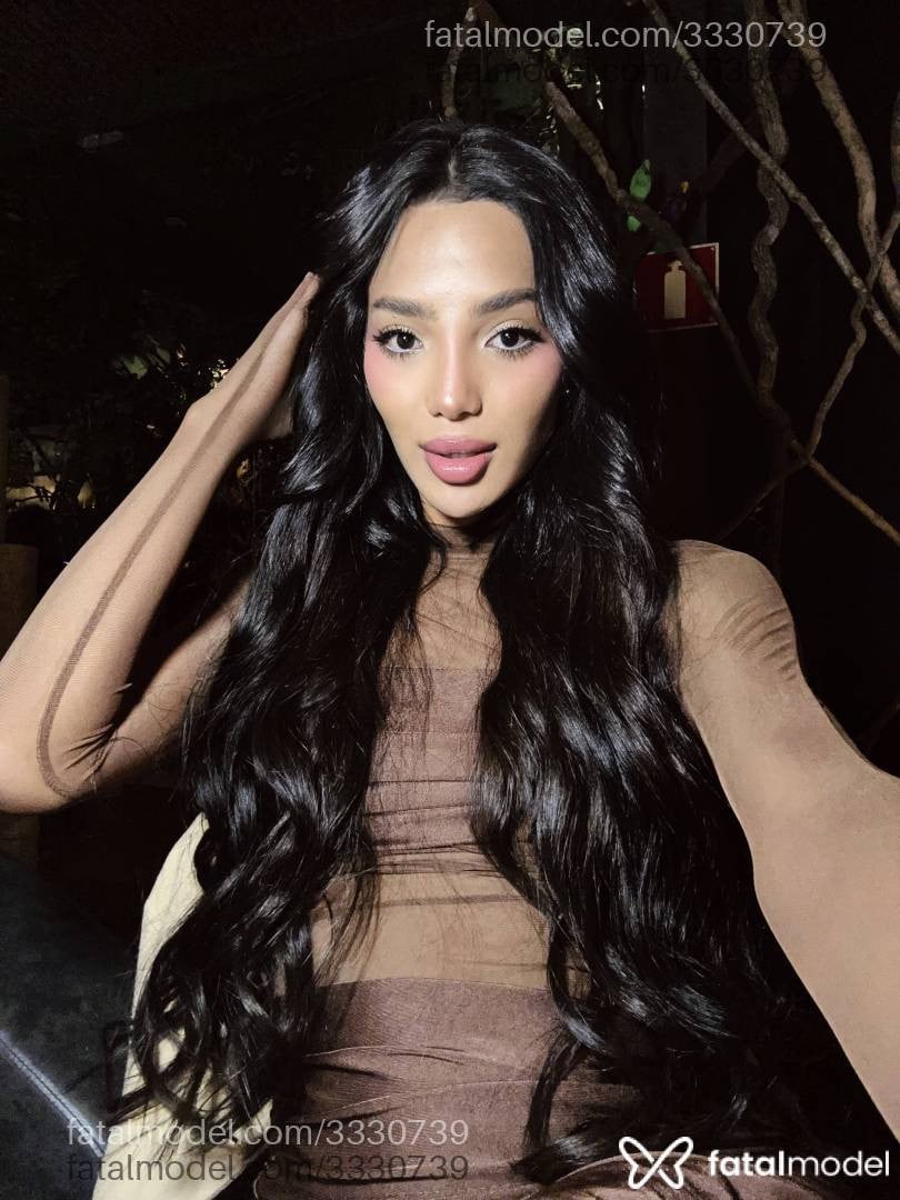 Acompanhante mulher trans morena (o) de olhos pretos em Curitiba - Laura Hadid