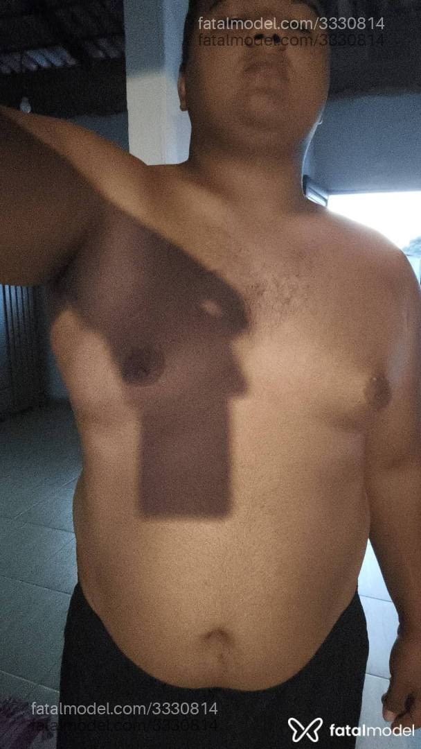 Acompanhante homem com cabelo castanho de olhos castanhos em Goiânia - Matheus