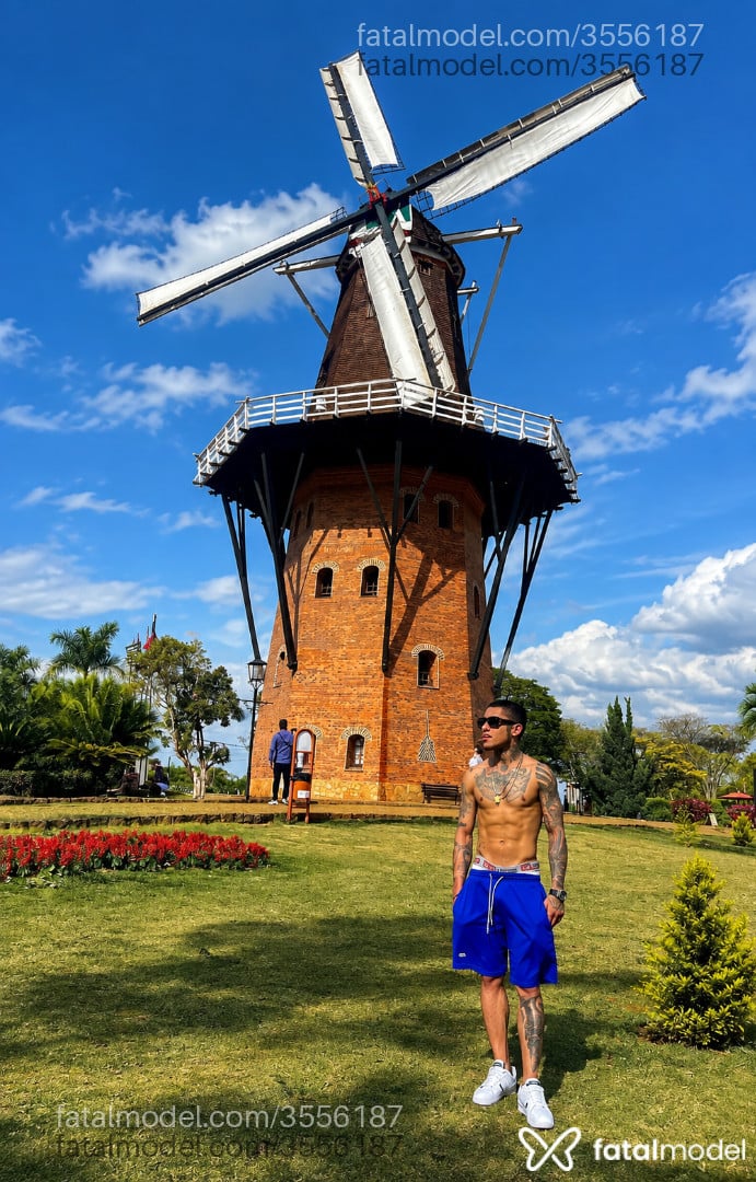 Acompanhante homem morena (o) de olhos castanhos - Lil Dik