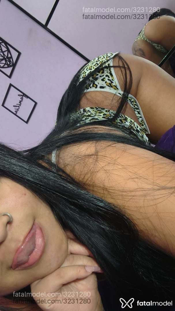 Acompanhante mulher morena (o) de olhos castanhos - Cris