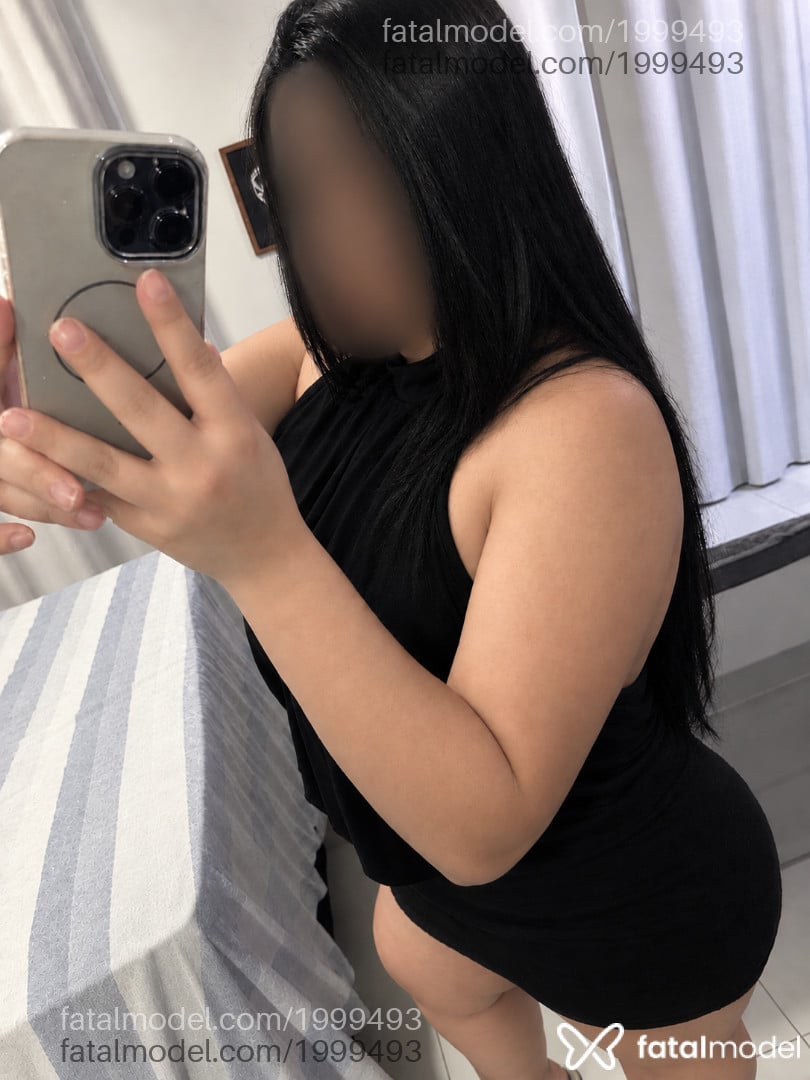 Acompanhante mulher com cabelo castanho de olhos castanhos - Babi