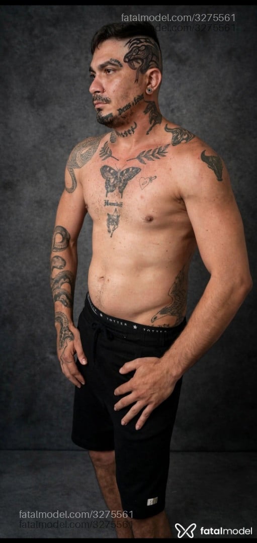 Acompanhante homem morena (o) de olhos castanhos - Diego Oliver