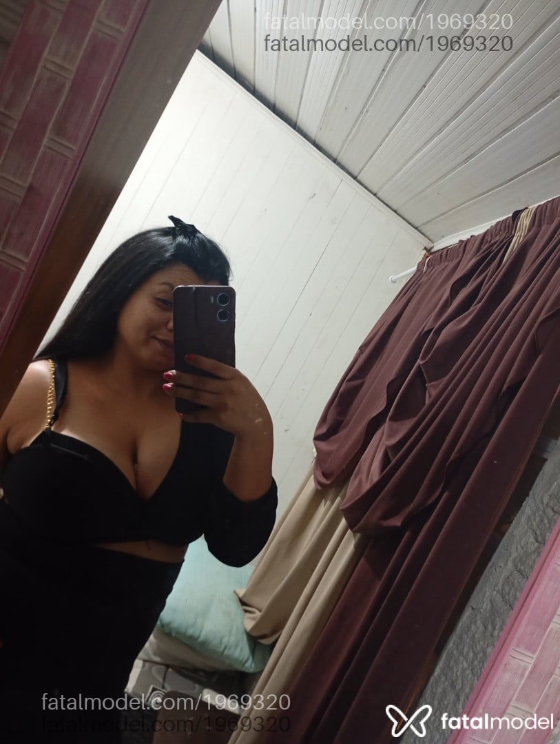 Acompanhante mulher morena (o) de olhos pretos - Manu Novais