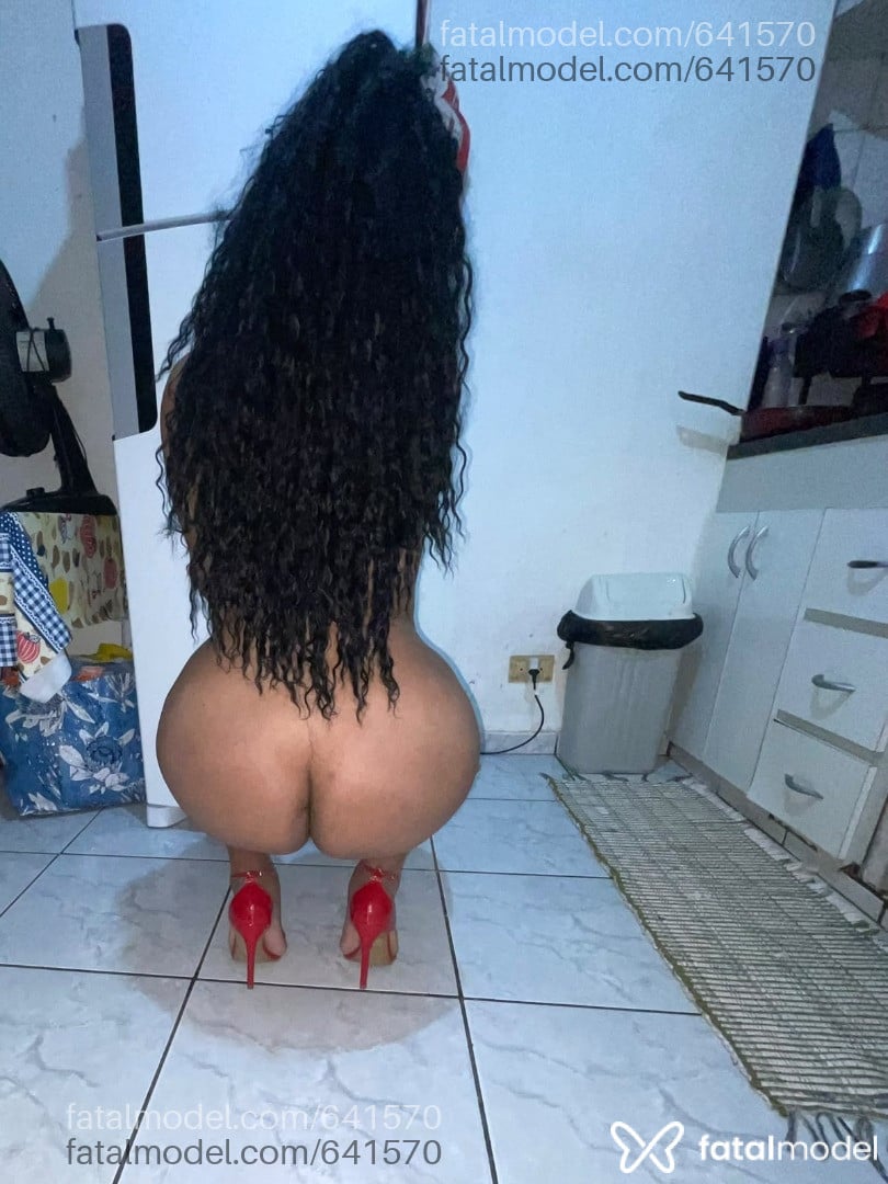 Acompanhante travesti morena (o) de olhos pretos - Alanaindia