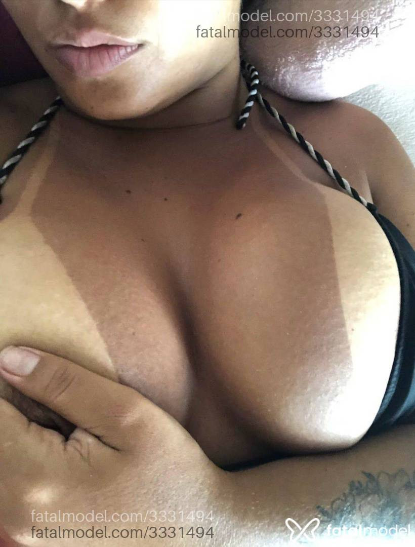 Acompanhante mulher morena (o) de olhos pretos - Sabrinna Acompanhante mulher morena (o) de olhos pretos - Sabrinna