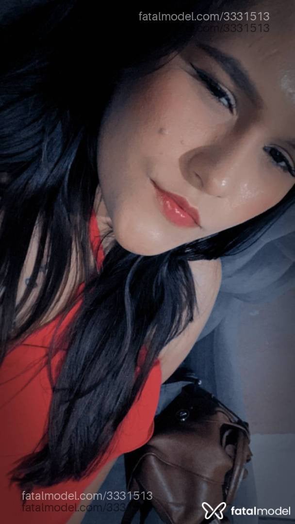 Acompanhante mulher com cabelo castanho de olhos castanhos - Rebeca
