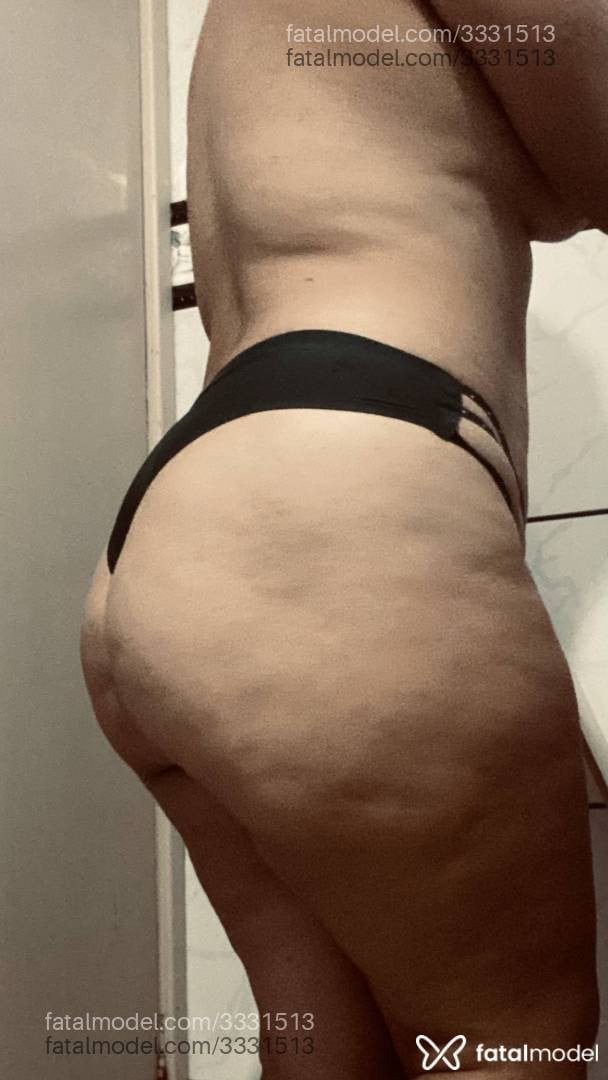 Acompanhante mulher com cabelo castanho de olhos castanhos - Rebeca