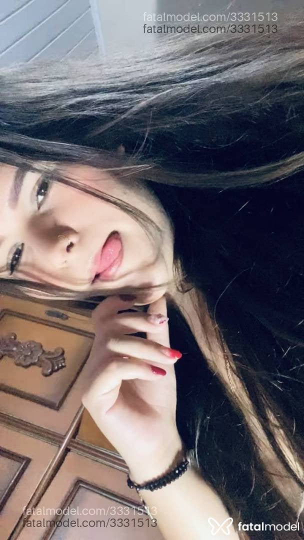 Acompanhante mulher com cabelo castanho de olhos castanhos - Rebeca