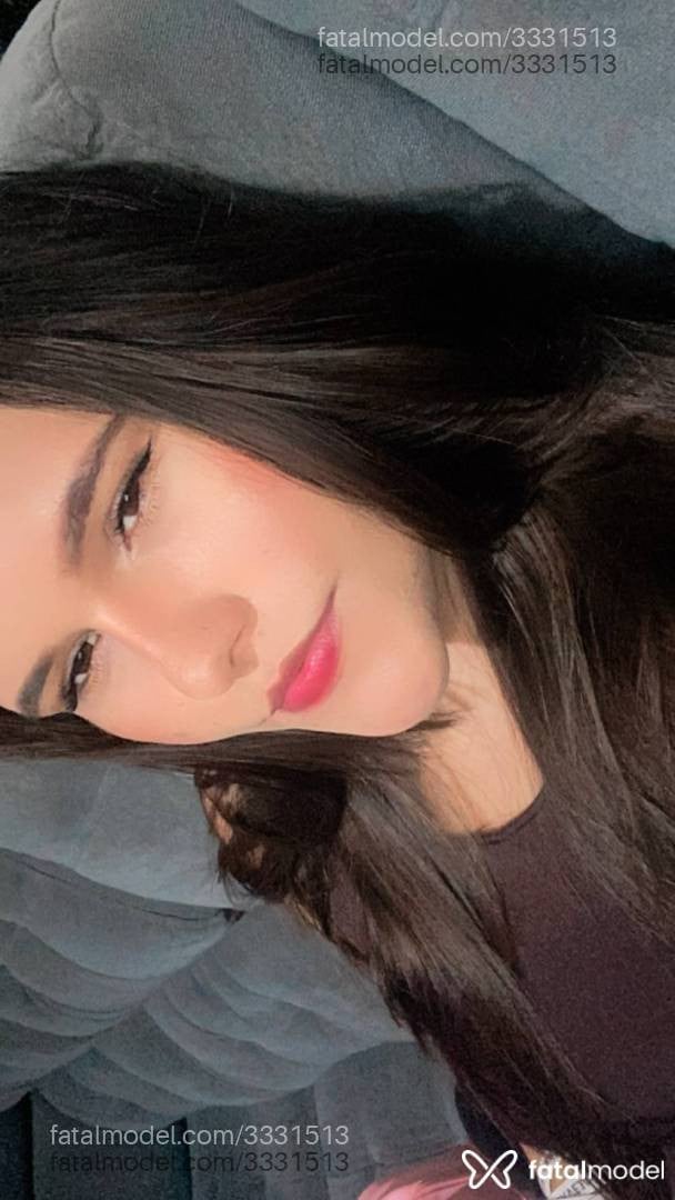 Acompanhante mulher com cabelo castanho de olhos castanhos - Rebeca
