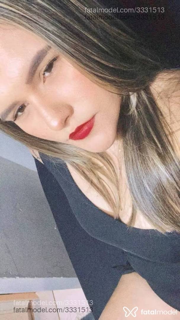 Acompanhante mulher com cabelo castanho de olhos castanhos - Rebeca