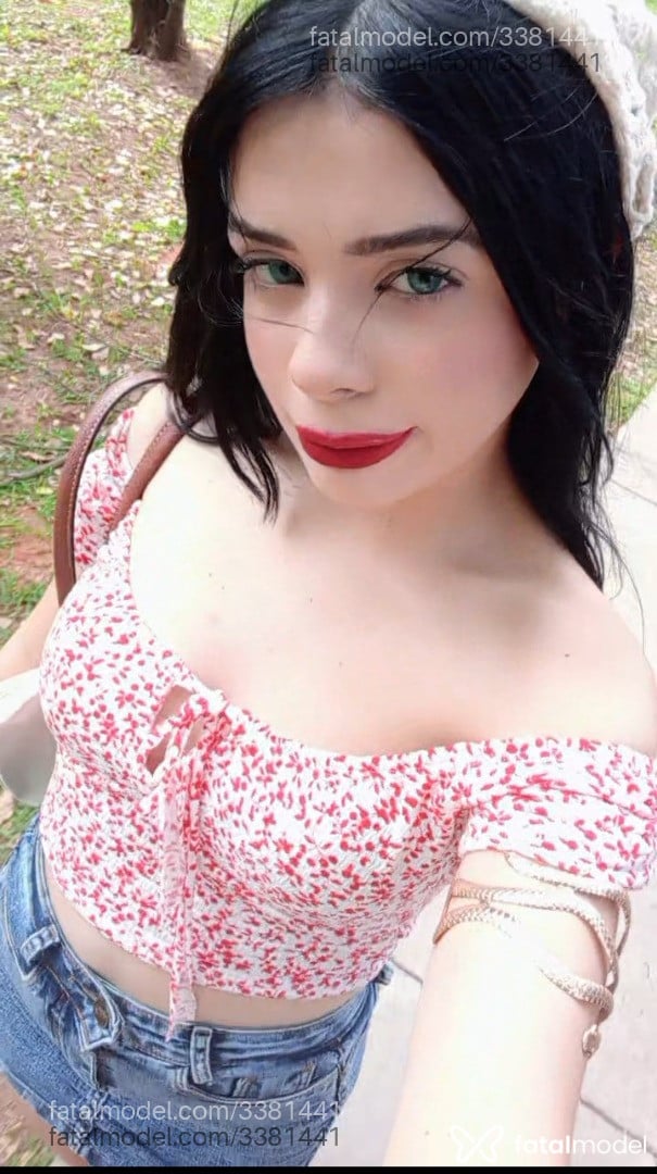 Acompanhante mulher morena (o) de olhos verdes - Mistério