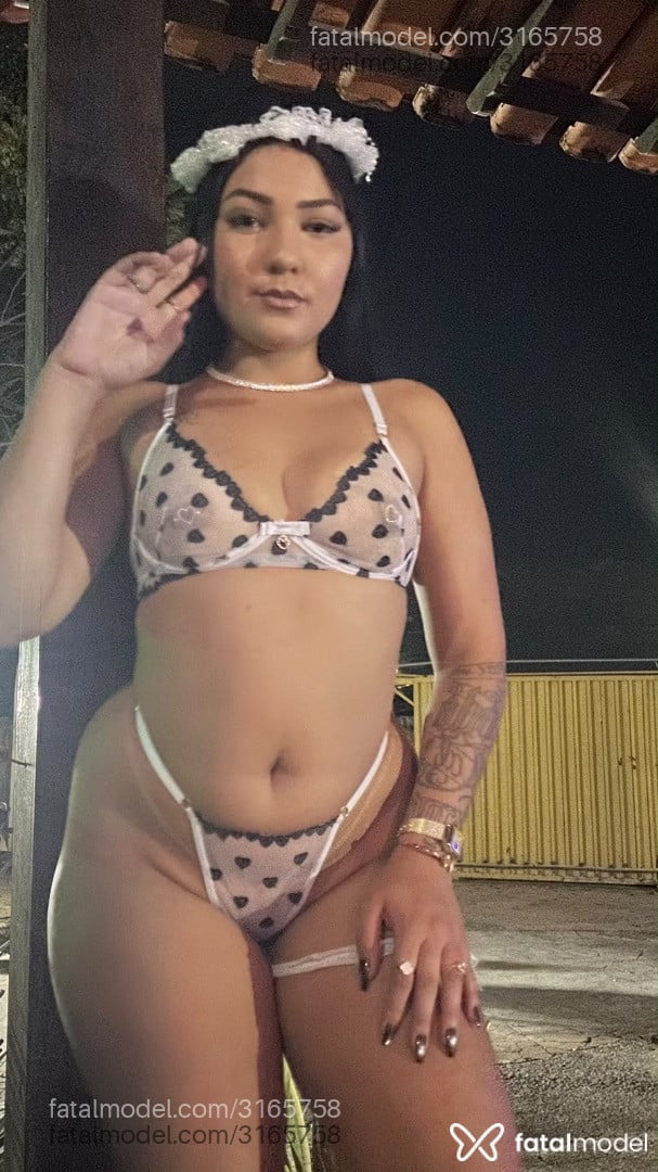Acompanhante mulher morena (o) de olhos pretos - Bianca