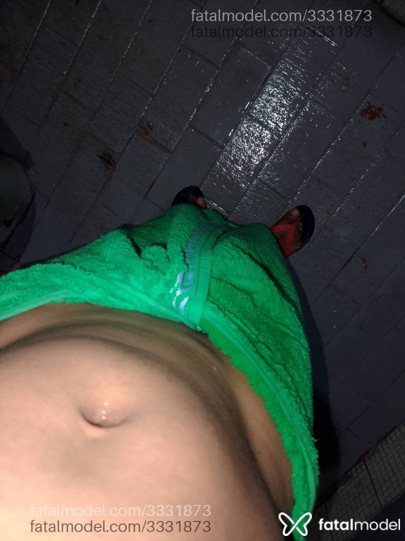 Acompanhante homem com cabelo castanho de olhos pretos em Goiânia - Lucas Fernandes