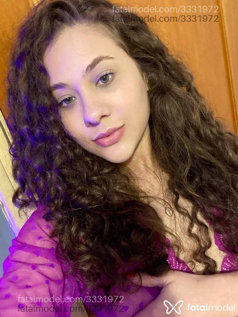Acompanhante mulher loira (o) de olhos verdes - Eduarda