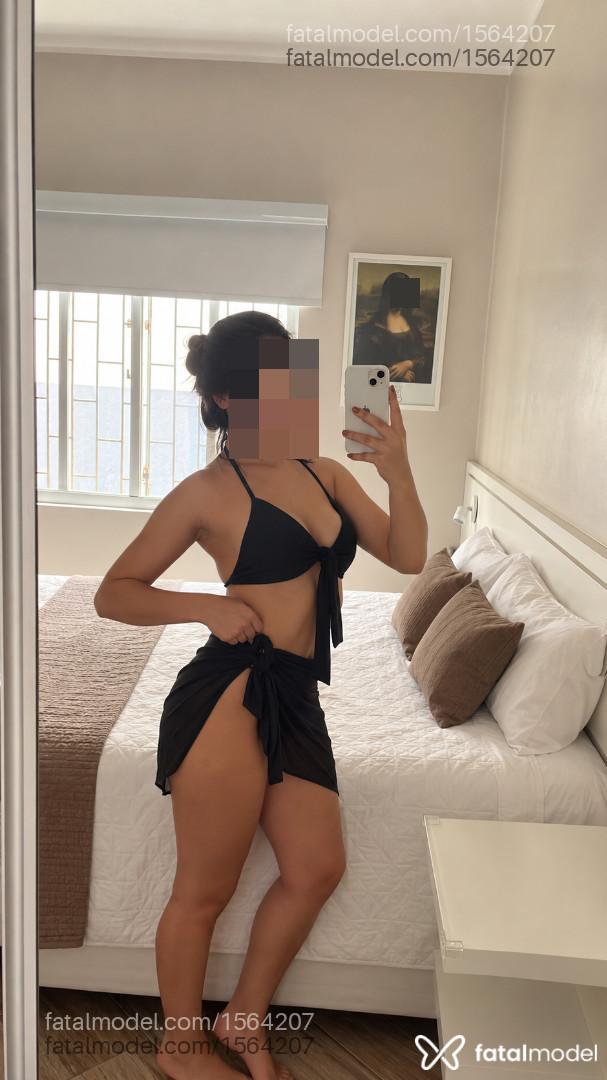 Acompanhante mulher morena (o) de olhos pretos - Maitê