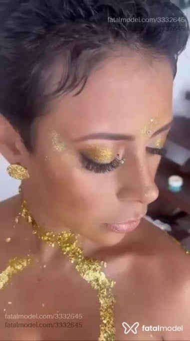 Acompanhante mulher morena (o) de olhos castanhos em Araxá - Heloísa