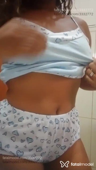 Acompanhante mulher morena (o) de olhos pretos em Jaboticabal Acompanhante mulher morena (o) de olhos pretos em Jaboticabal - Yasmin Uvinha