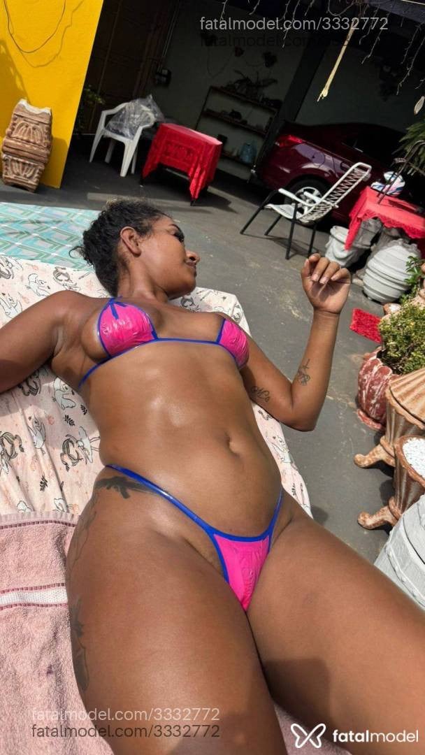 Acompanhante mulher morena (o) de olhos pretos em Jaboticabal Acompanhante mulher morena (o) de olhos pretos em Jaboticabal - Yasmin Uvinha
