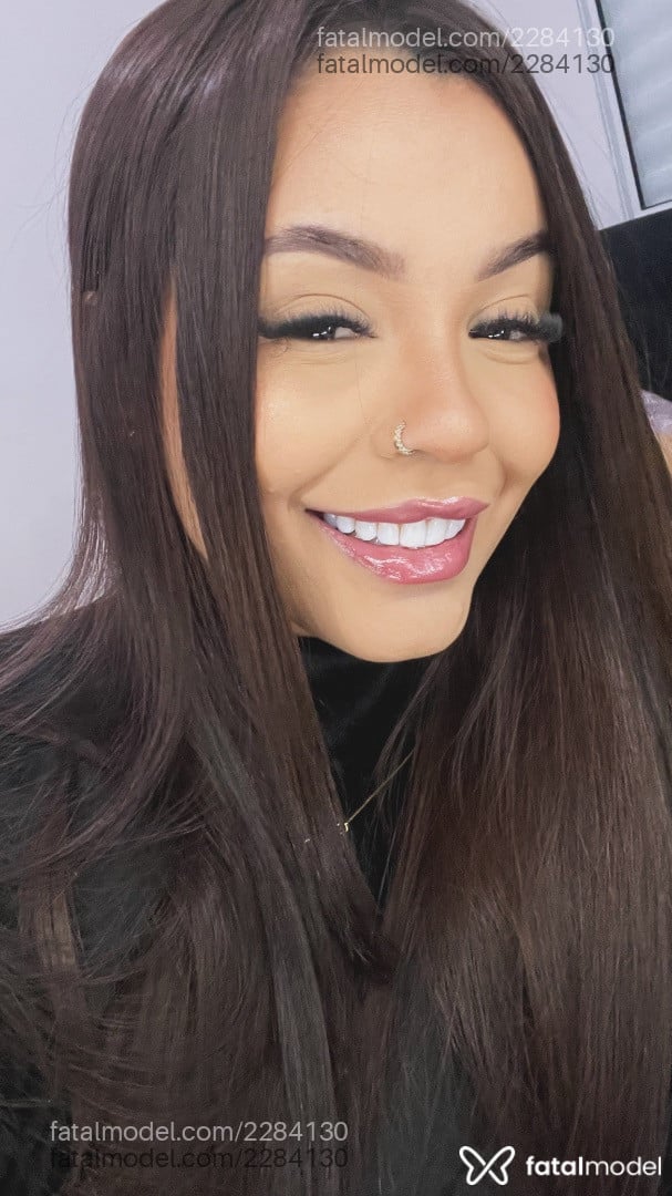 Acompanhante mulher morena (o) de olhos pretos - Geovanna