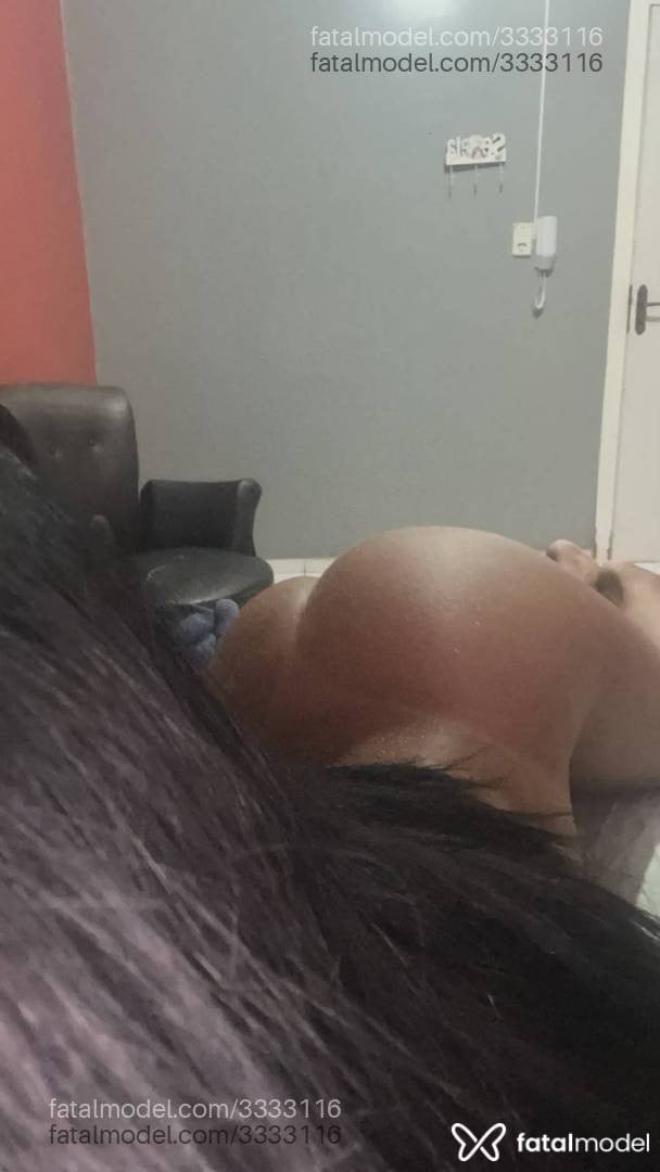 Acompanhante mulher morena (o) de olhos mel - Alice